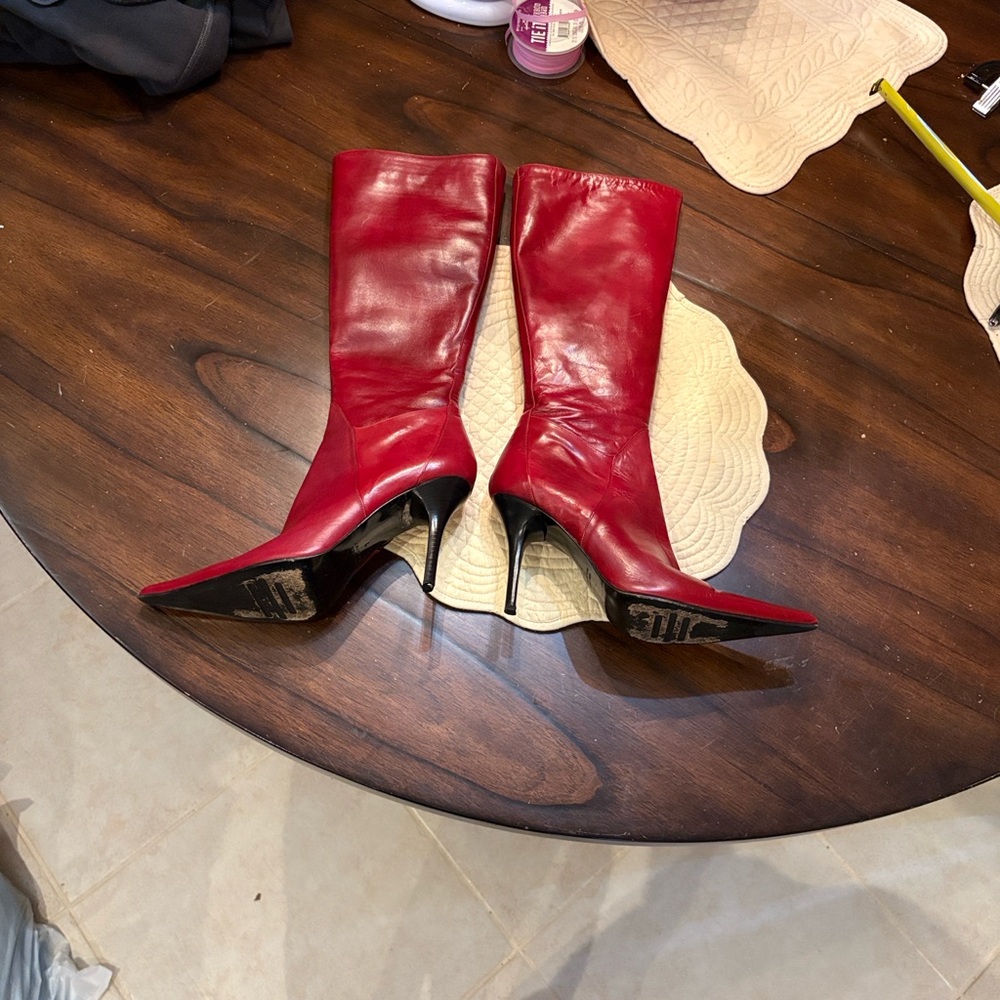 💋Charles David ♥️ Red Leather Stiletto Heeled Pointy Zippered Boots - Picture 2 of 16